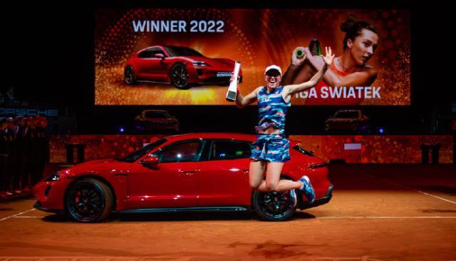 7m体育官网-豪取23连胜+巡回赛4连冠!谁能阻挡斯瓦泰克?