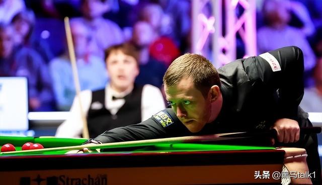 7m体育-500万英镑输光，住出租屋的破产冠军，对阵开劳斯莱斯的豪门公子