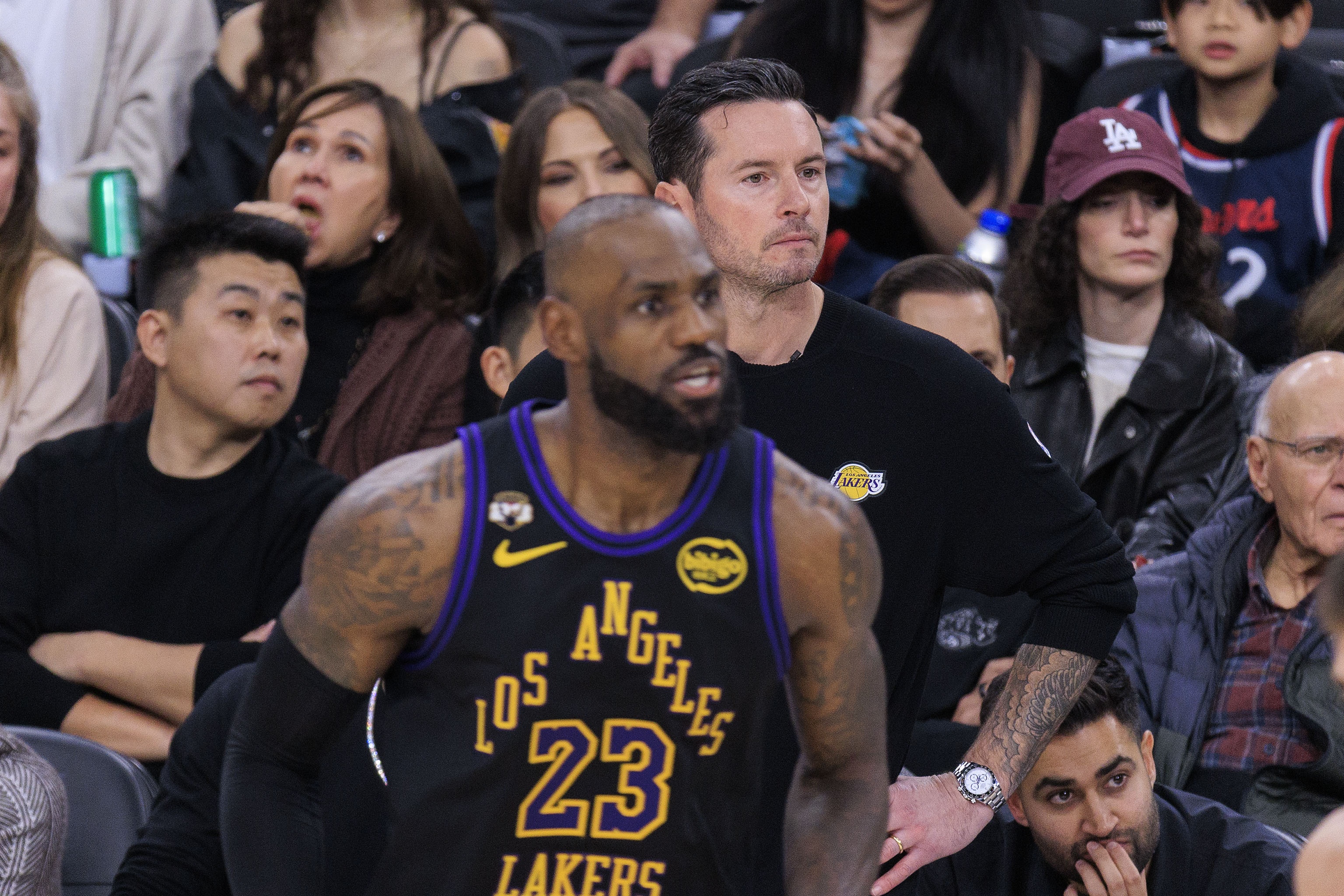 7m体育官网-雷迪克：每个人都为赢球做出了贡献 而勒布朗起到了引领作用