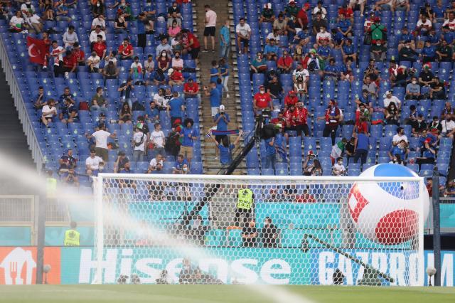 7m比分足球即时比分-神锋破荒，真核闪耀！意大利今夜无人入睡